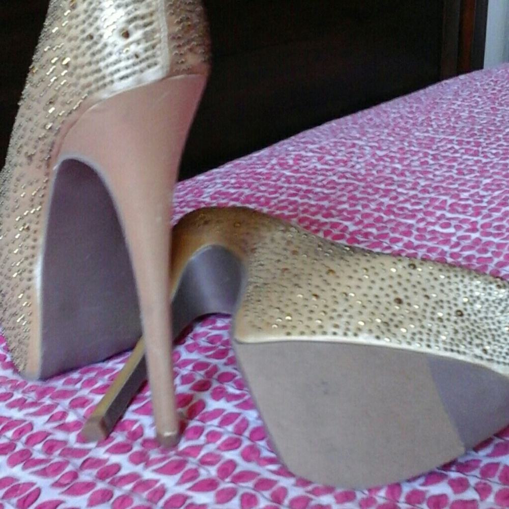 Platform high heels - Picture 2 of 3
